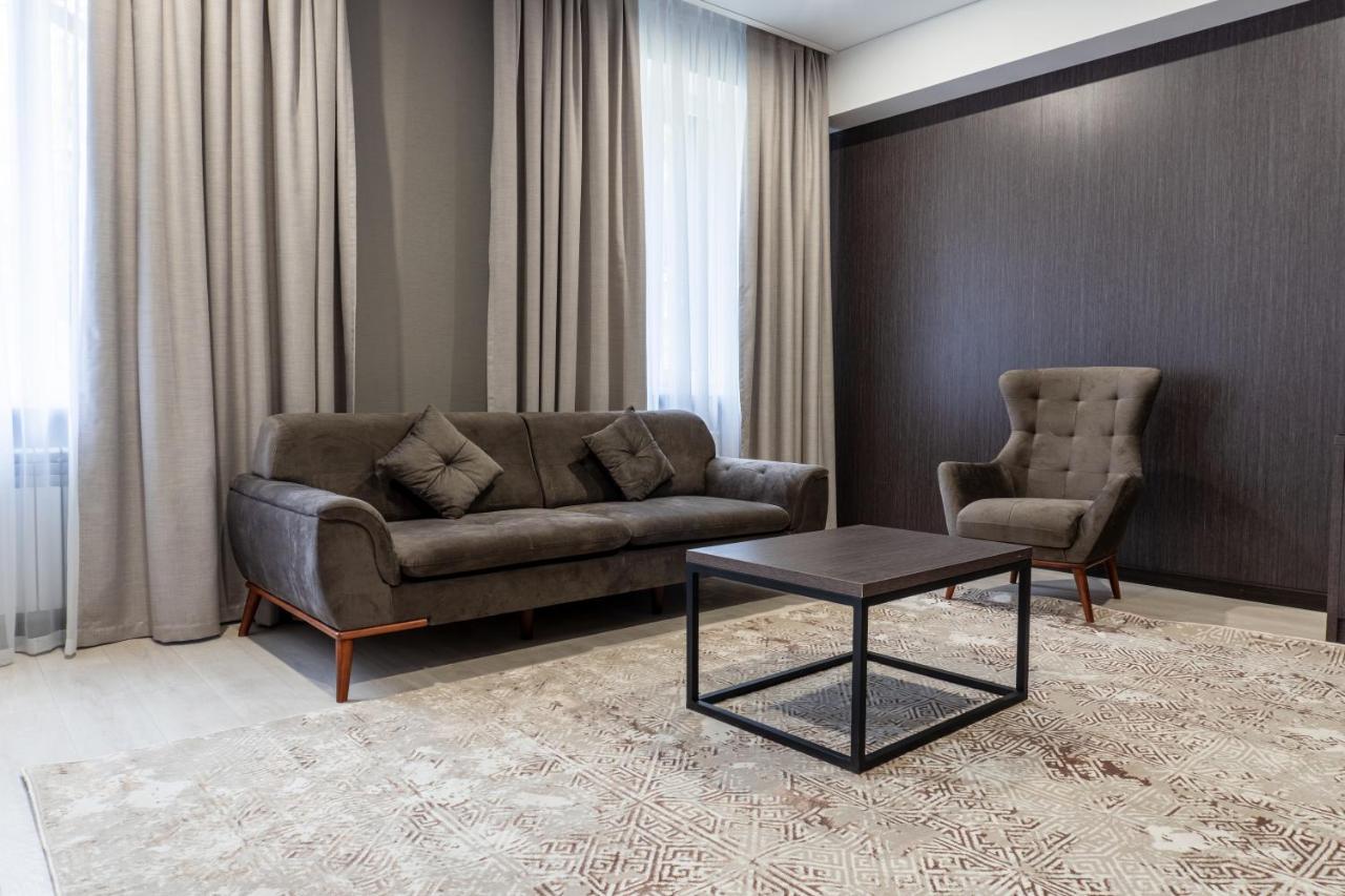 Resident Hotel Kazybek Bi Almaty Exterior photo